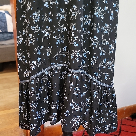 Max Studio Black and Blue Floral Maxi Dress - Picture 7 of 10